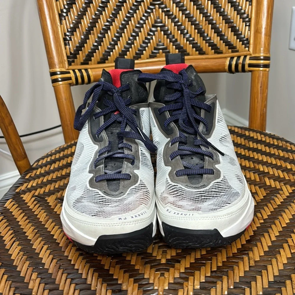 Jordan 37 Light Bone Dark Concord DD6958-060